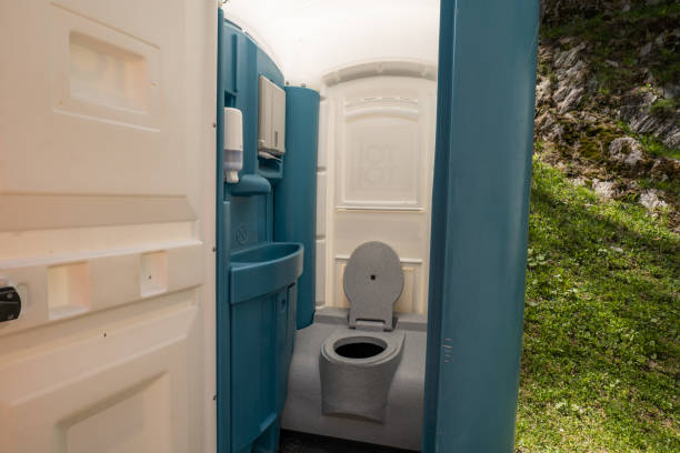 Portable Toilet Options We Offer in Royal Kunia, HI